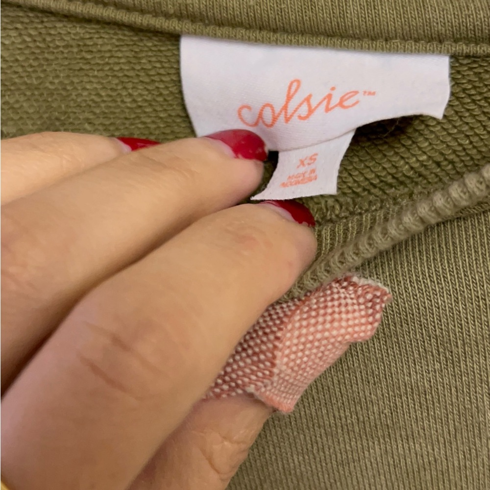 Colsie Pullover - Picture 4 of 6
